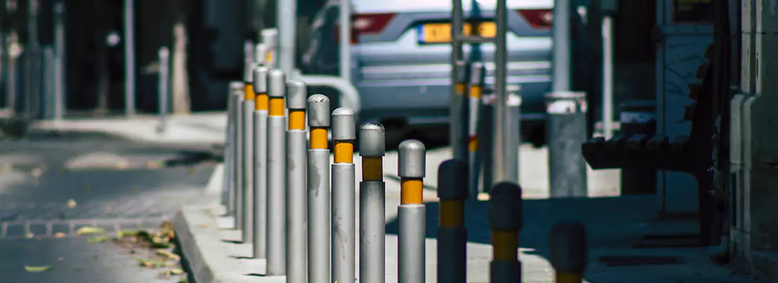 Safe and Convenient Retractable Barrier Column Systems for Properties in Fleming Island, FL